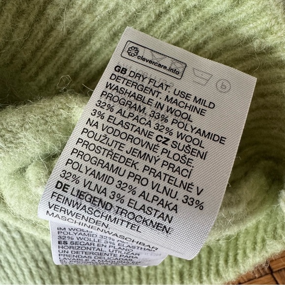 & Other Stories EUR Medium Green Cardigan Sweater Crop Button Down Alpaca Wool - Picture 4 of 8